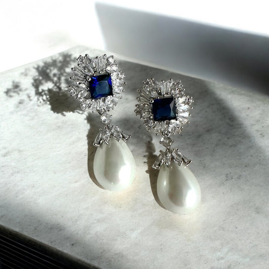 Elizabeth Pearl Earrings