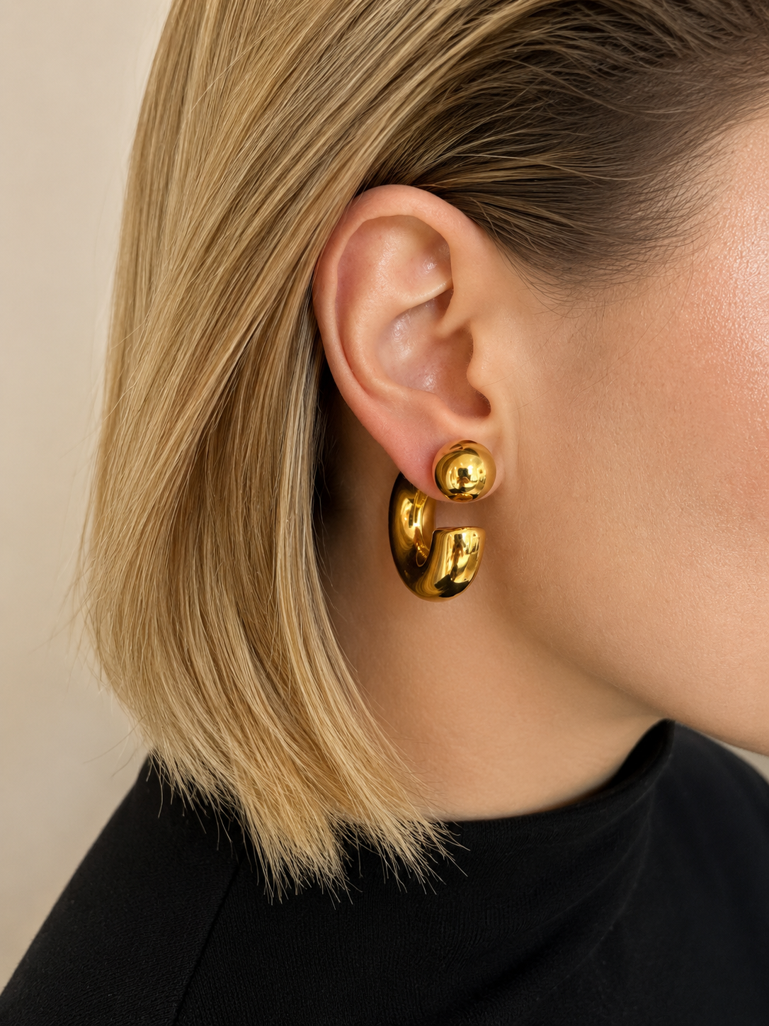 Neda Chunky Hoop Earrings